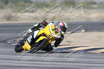 media/Jan-15-2026-Racers Edge (Thu) [[dfebeb70ab]]/2-A Group/Session 3 (Turn 16)/